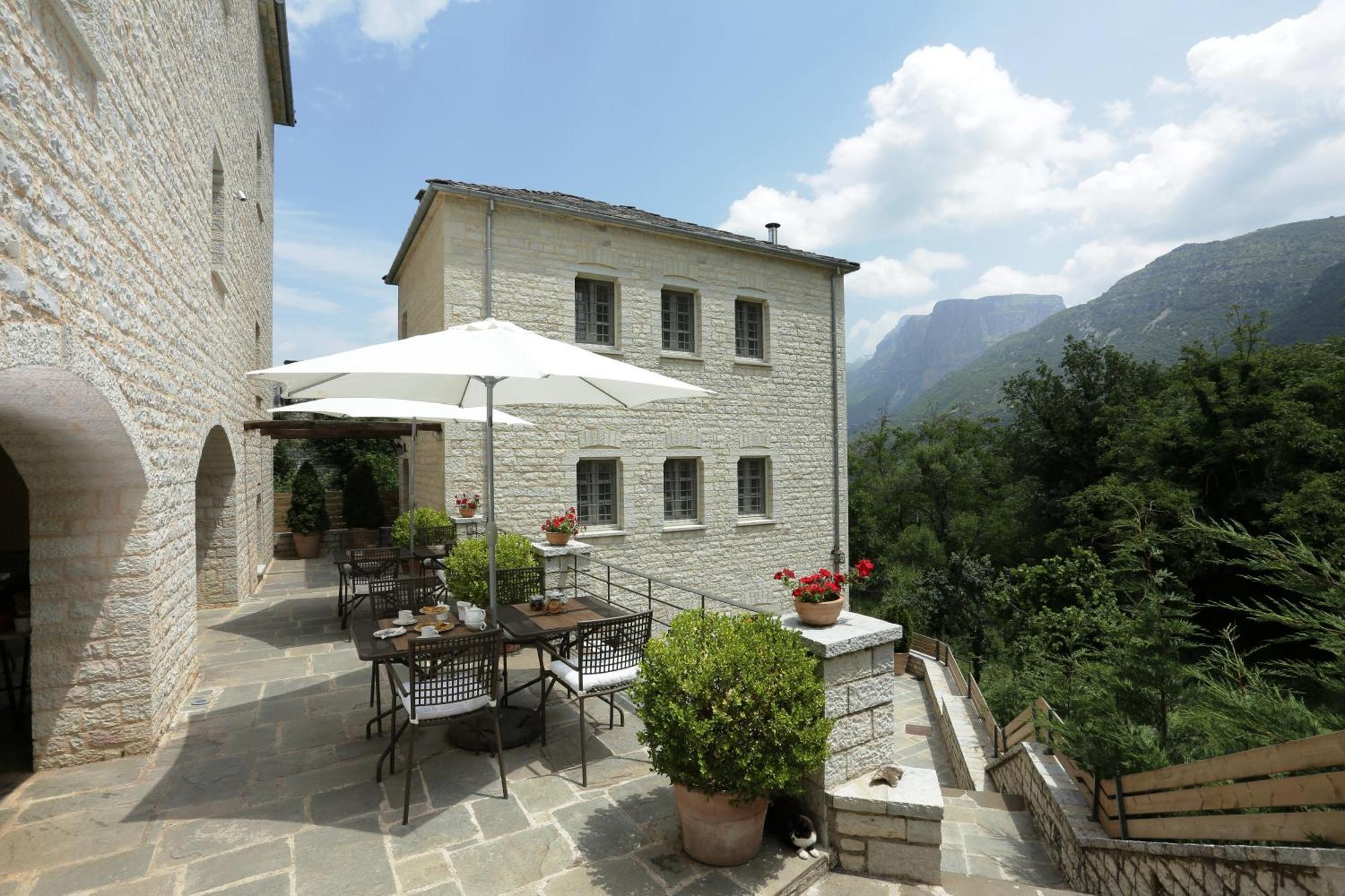 Gamila Rocks Mountain Hotel Aristi Bagian luar foto