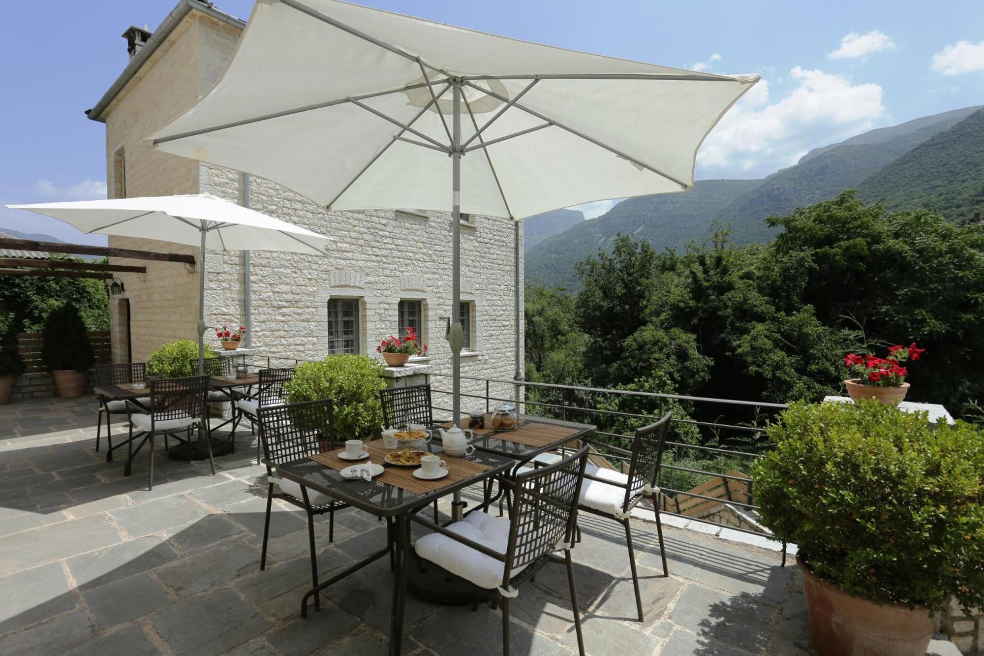Gamila Rocks Mountain Hotel Aristi Bagian luar foto