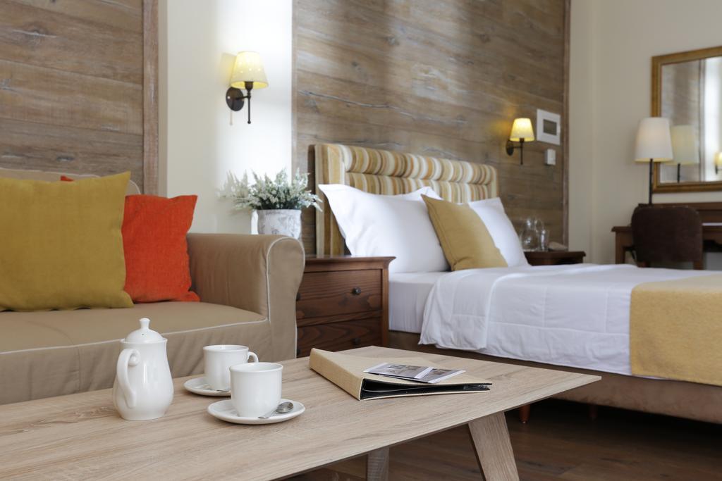 Gamila Rocks Mountain Hotel Aristi Bagian luar foto